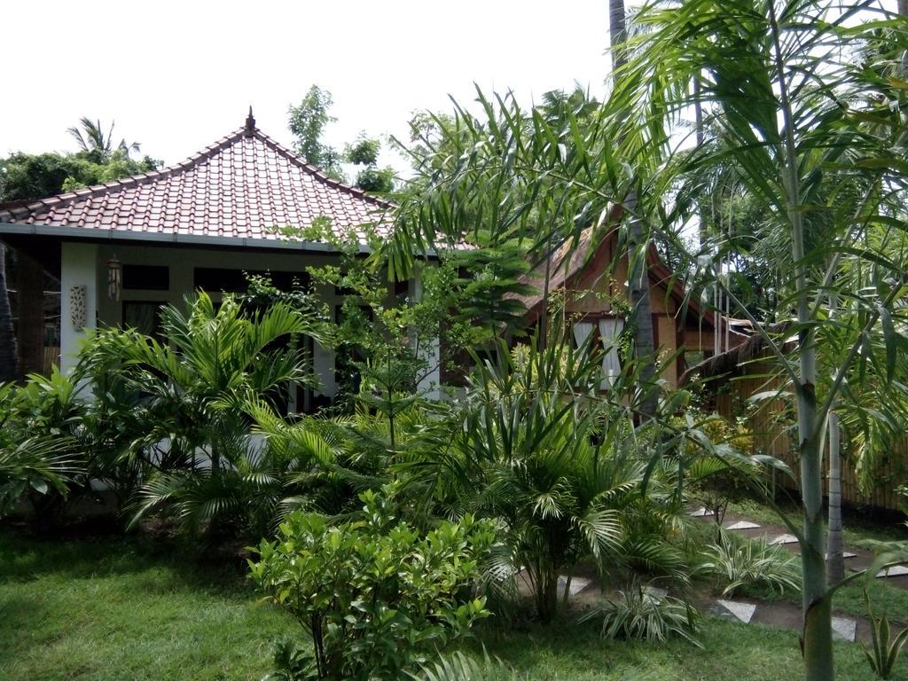 Kebun Kupu Kupu Gili Meno Eco Resort エクステリア 写真